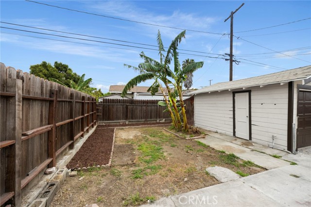 Detail Gallery Image 17 of 23 For 29 W Zane St, Long Beach,  CA 90805 - 3 Beds | 1 Baths