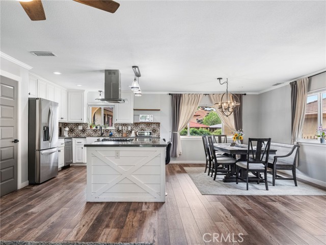 Detail Gallery Image 8 of 35 For 12885 Golf Course Dr, Victorville,  CA 92395 - 3 Beds | 3 Baths