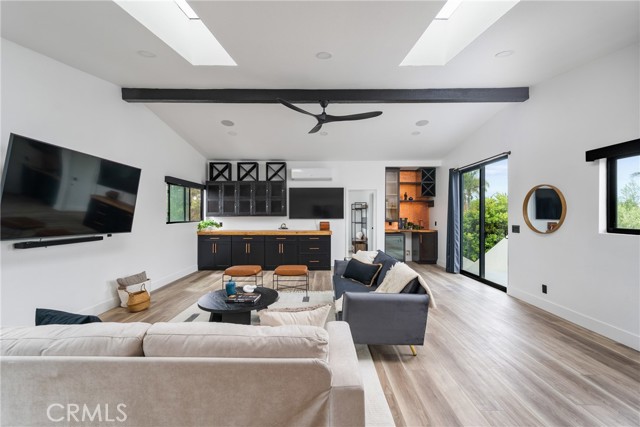 Detail Gallery Image 4 of 28 For 3000 Country Club, Costa Mesa,  CA 92626 - 4 Beds | 4/1 Baths