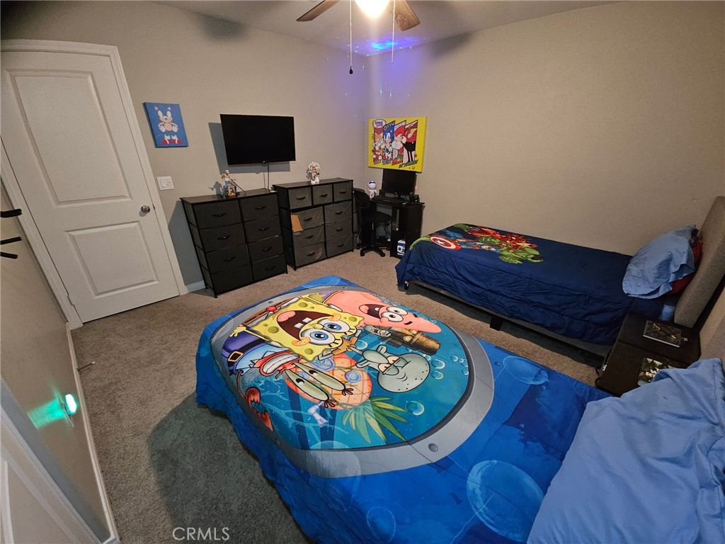 https://media.crmls.org/medias/d3bb9429-df1e-4652-9459-fa0fe31ee20a.jpg?preset=X-Large