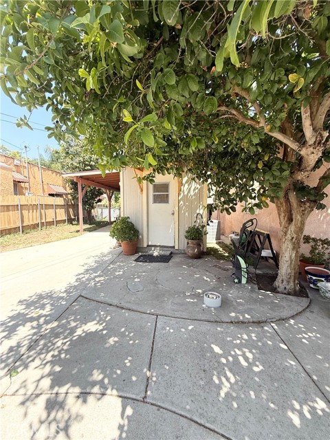 516 N Brand Boulevard, San Fernando CA: https://media.crmls.org/medias/d3bbc9b8-4b76-4d54-832b-f7781a2ba07d.jpg
