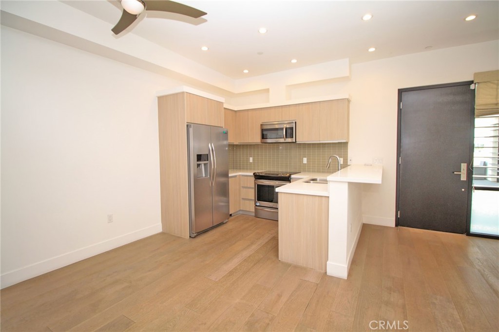 210 N Monterey St 404