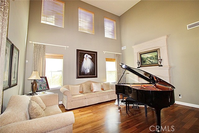 Detail Gallery Image 3 of 16 For 20424 via Sansovino, Los Angeles,  CA 91326 - 4 Beds | 4/1 Baths