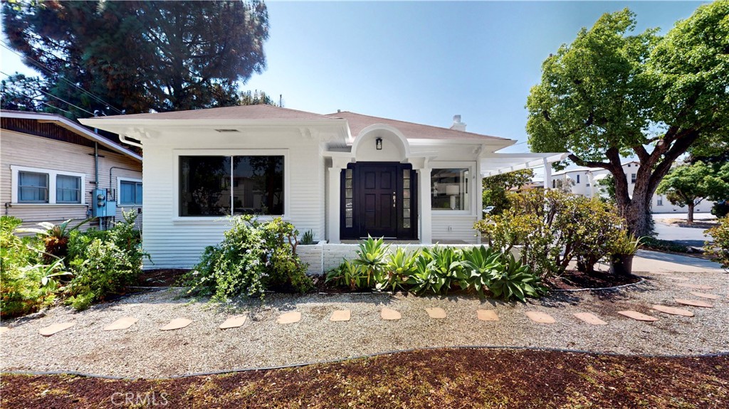 243 N Verdugo Road