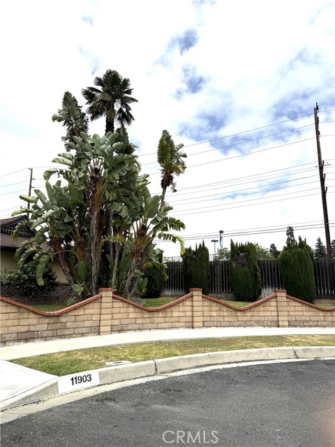 11903 Groveside Avenue, Whittier CA: https://media.crmls.org/medias/d3bd729c-f2f4-47ab-bbd4-ab03deef8d7c.jpg