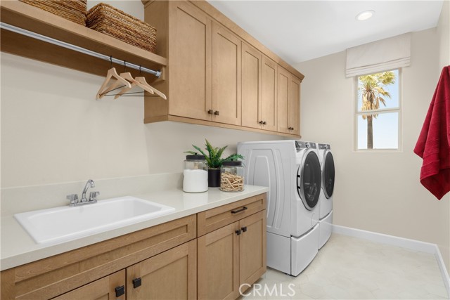 Detail Gallery Image 14 of 17 For 1442 Moore St, Redlands,  CA 92374 - 5 Beds | 1/1 Baths