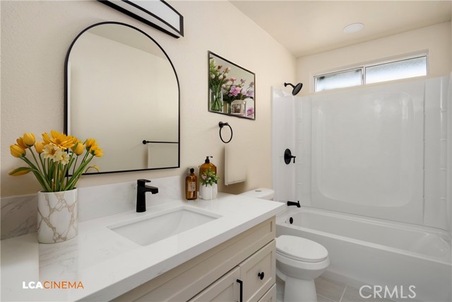 Detail Gallery Image 11 of 26 For 690 Brentwood Dr, Bakersfield,  CA 93306 - 4 Beds | 2 Baths