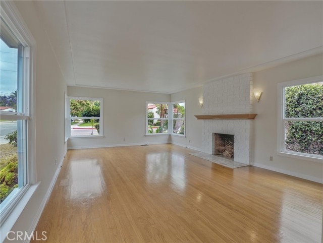1017 Cordova Avenue, Glendale CA: https://media.crmls.org/medias/d3bf4dc1-37c4-4326-9990-47c44a88c386.jpg