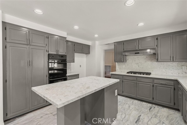 24101 Cindy Lane, Lake Forest CA: https://media.crmls.org/medias/d3c043f4-f6dd-4f1a-833a-11ff46b734b2.jpg