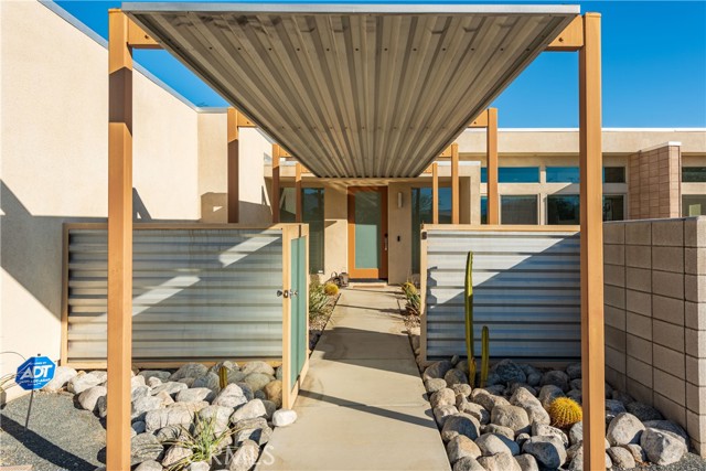 Detail Gallery Image 3 of 37 For 1126 Lucent Ct, Palm Springs,  CA 92262 - 3 Beds | 3 Baths