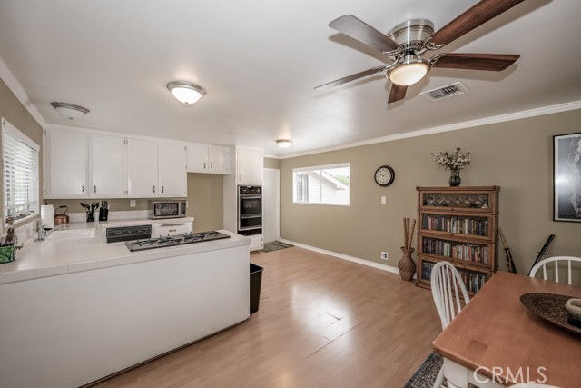 2042 Hurles Avenue photo 6