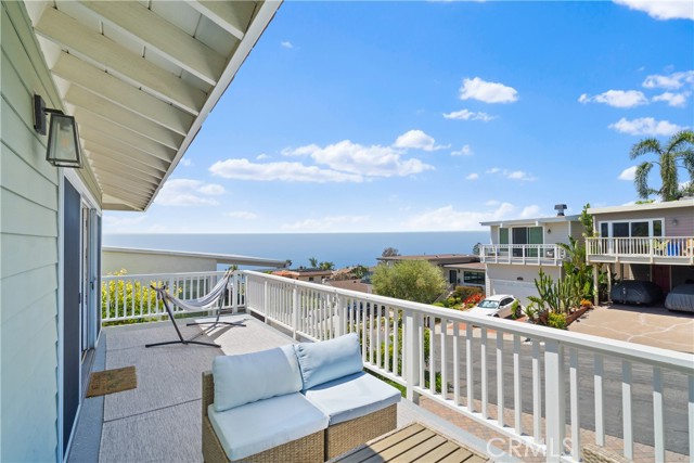 Detail Gallery Image 30 of 70 For 1044 Noria St, Laguna Beach,  CA 92651 - 4 Beds | 3/1 Baths