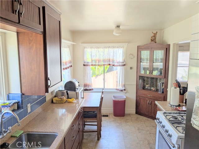 Detail Gallery Image 5 of 17 For 5416 Redland Pl, San Diego,  CA 92115 - 3 Beds | 2 Baths