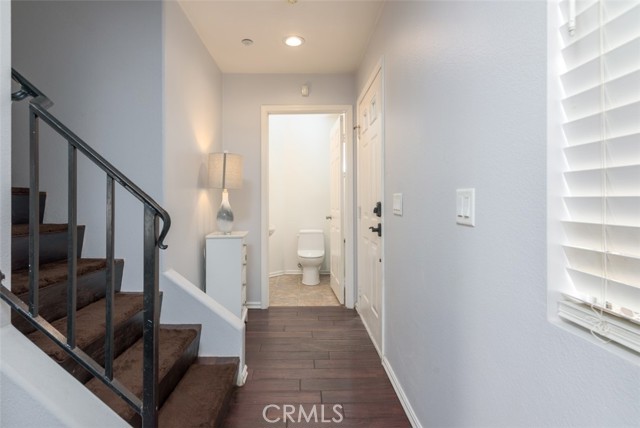 13775 Glenoaks Boulevard, 2 photo 6