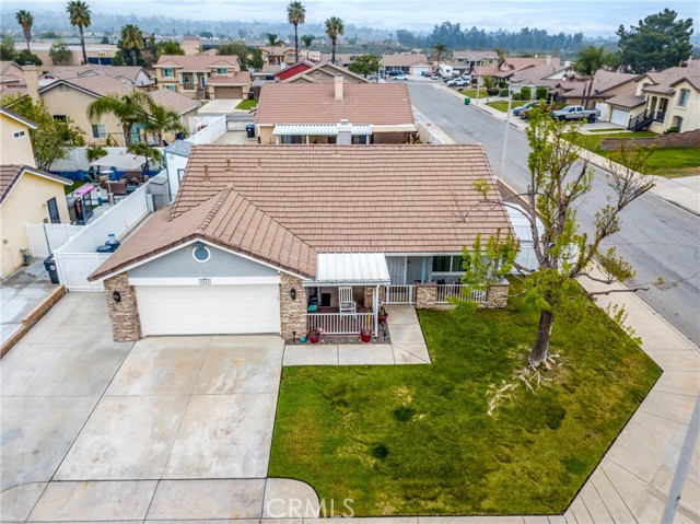 7483 Catalpa Avenue, Highland CA: https://media.crmls.org/medias/d3c17c6f-55df-40d8-8309-26030f709952.jpg