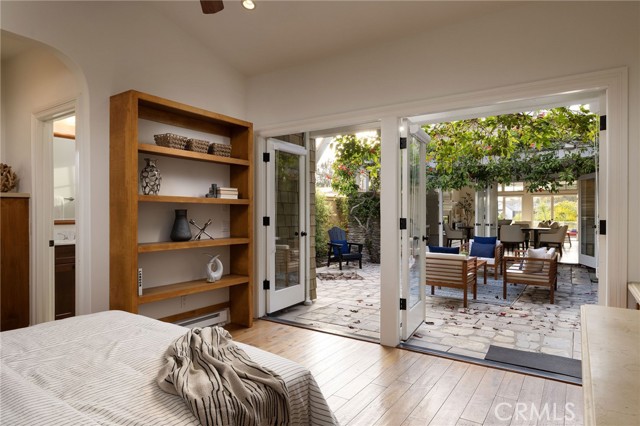 633 Rockford Road, Corona del Mar CA: https://media.crmls.org/medias/d3c28ace-ede7-4095-b64b-33a417043c4c.jpg