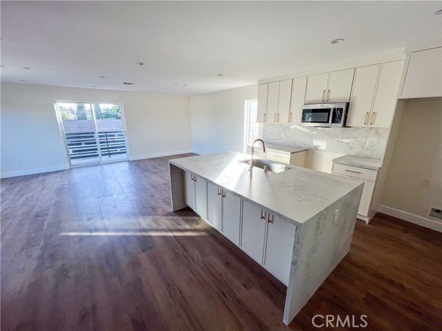Detail Gallery Image 3 of 10 For 1774 W 37th Pl, Los Angeles,  CA 90018 - 4 Beds | 4/1 Baths