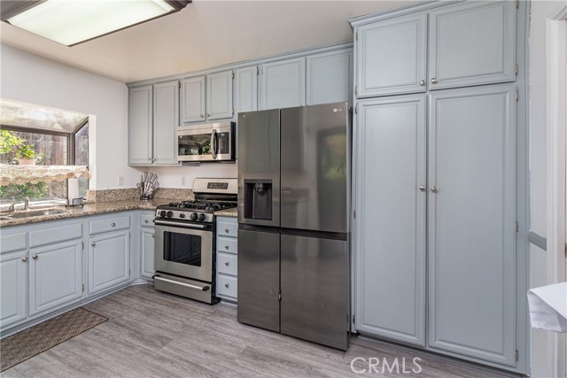 Detail Gallery Image 11 of 32 For 13982 Olive Grove, Sylmar,  CA 91342 - 2 Beds | 2 Baths