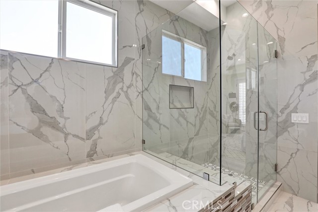 Detail Gallery Image 32 of 59 For 19002 Delaware St, Huntington Beach,  CA 92648 - 6 Beds | 5/1 Baths
