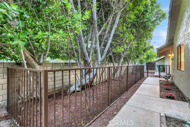 10938 Remmet Avenue, Chatsworth CA: https://media.crmls.org/medias/d3c42d7d-9637-417a-a97b-70dd4a49faed.jpg
