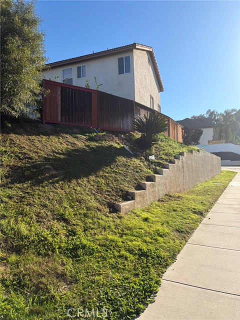 Detail Gallery Image 12 of 23 For 27610 Corte Del Sol, Moreno Valley,  CA 92555 - 5 Beds | 3 Baths