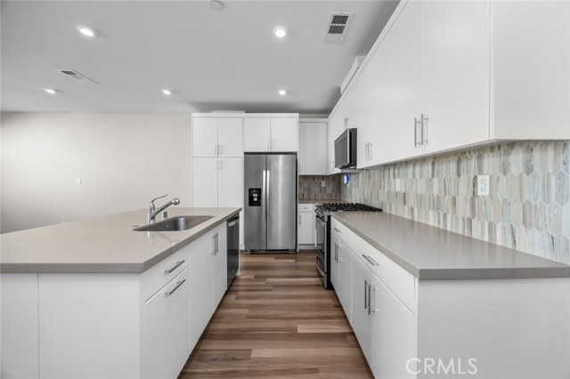 Detail Gallery Image 13 of 52 For 1206 W Cara, Anaheim,  CA 92805 - 2 Beds | 2/1 Baths