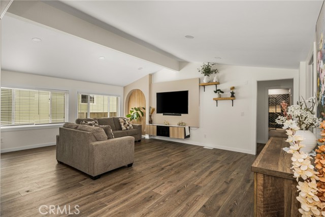 Detail Gallery Image 5 of 44 For 23301 Ridge Route Dr #56,  Laguna Hills,  CA 92653 - 3 Beds | 2 Baths