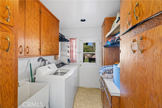 Detail Gallery Image 32 of 39 For 17419 Leadwell, Lake Balboa,  CA 91406 - 4 Beds | 2 Baths