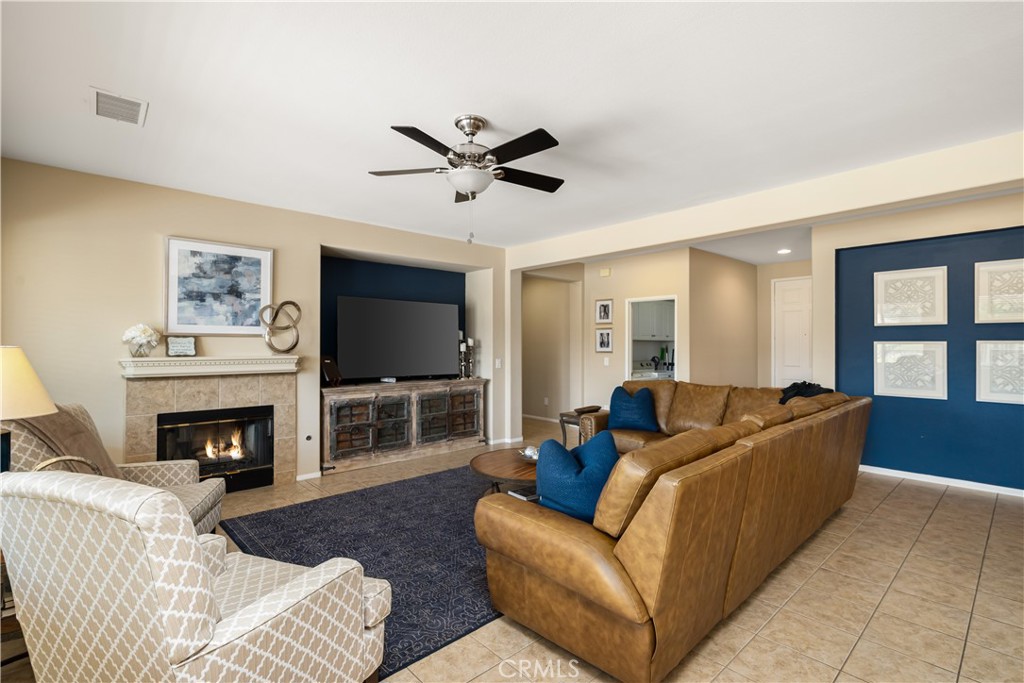 MLS #OC25265025 image #4