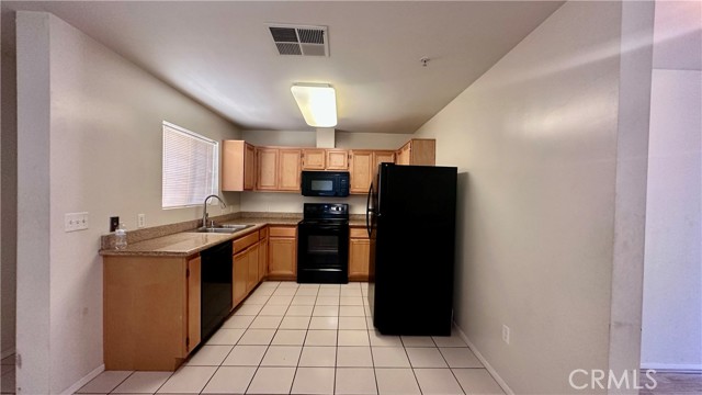 600 Hosking Avenue, Bakersfield CA: https://media.crmls.org/medias/d3c8cf14-0451-4f89-a0bf-de0bd9010d15.jpg