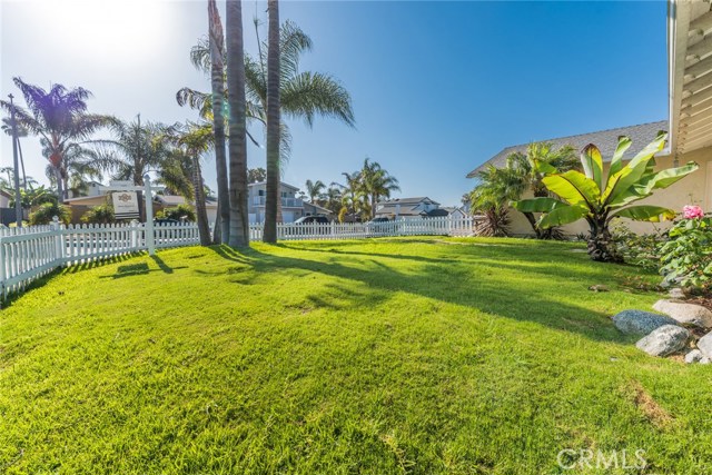 21252 Banff Ln, Huntington Beach, CA 92646