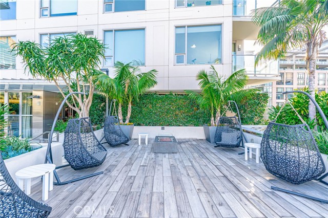 1050 S Grand Avenue, Los Angeles CA: https://media.crmls.org/medias/d3c9793f-0440-48b5-ba42-5908c943043a.jpg