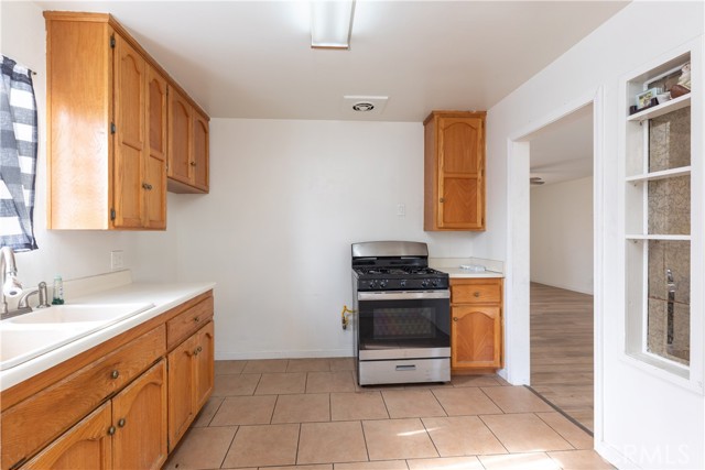 Image 8 of 20 For 9557 Aldrich