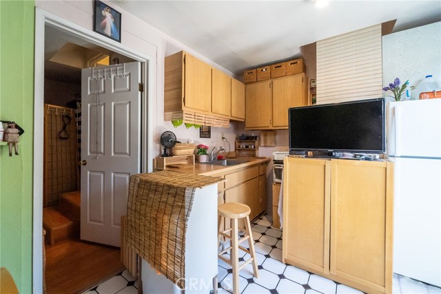 7426 Lemp Avenue, North Hollywood CA: https://media.crmls.org/medias/d3c9bbc4-0ff0-4df5-967c-1a8a44b25421.jpg