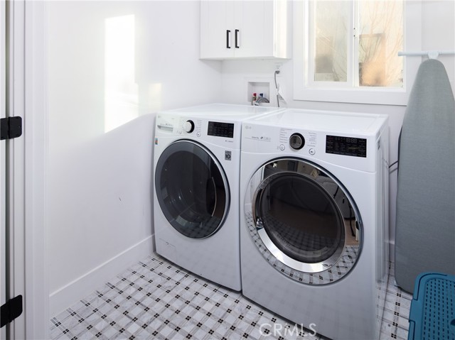 Detail Gallery Image 17 of 27 For 7413 Naylor, Los Angeles,  CA 90045 - 3 Beds | 2/1 Baths