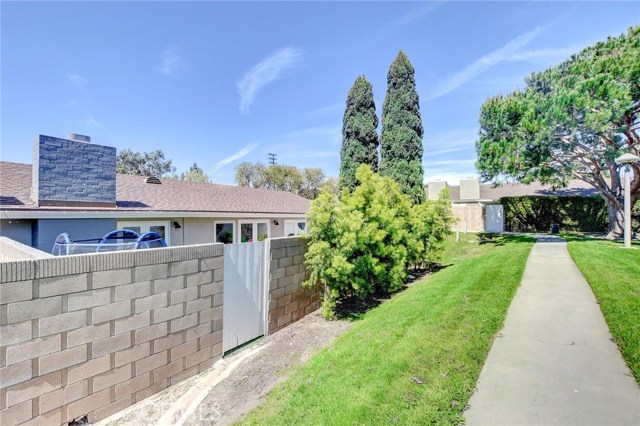 Detail Gallery Image 33 of 43 For 2486 Napoli Way, Costa Mesa,  CA 92627 - 3 Beds | 2 Baths