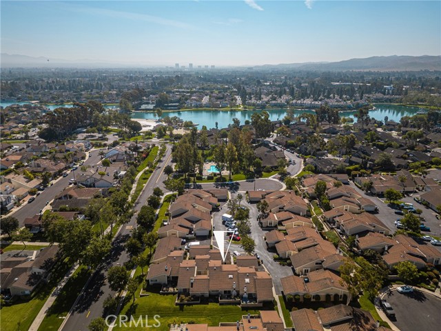 Detail Gallery Image 10 of 66 For 16 Driftwood #24,  Irvine,  CA 92604 - 2 Beds | 2 Baths