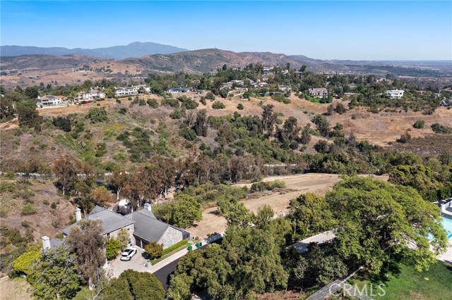 10212 St Cloud, North Tustin CA: https://media.crmls.org/medias/d3cb5537-0222-48e0-858c-0d8640ca2802.jpg