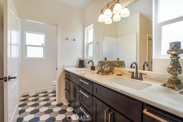7820 Fulton Avenue, North Hollywood CA: https://media.crmls.org/medias/d3ccc5f6-5f91-425a-9ac9-c4293eb173e2.jpg