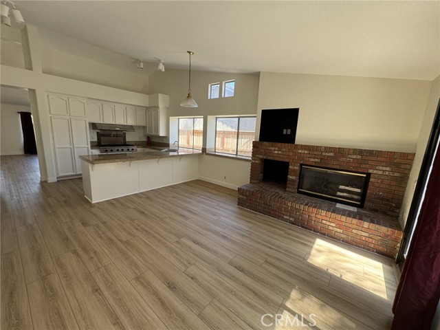 Detail Gallery Image 7 of 26 For 9195 Desert Acacia, Corona,  CA 92883 - 3 Beds | 2 Baths