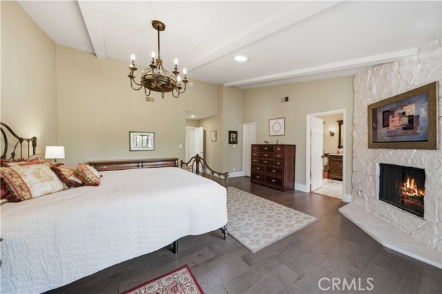 Detail Gallery Image 17 of 39 For 5930 Tampa #204,  Tarzana,  CA 91356 - 3 Beds | 3/1 Baths
