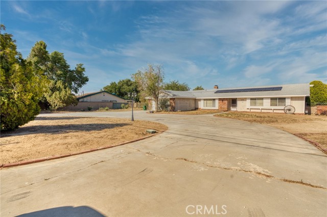 43320 41st W Street, Lancaster CA: https://media.crmls.org/medias/d3ce3fbb-3c5f-4bf4-95e6-2f3fd48002d2.jpg