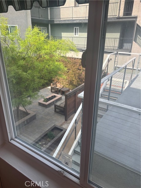1102 Termino Avenue, Long Beach CA: https://media.crmls.org/medias/d3ce6f22-7b8b-431b-b232-d3374f0c6daf.jpg