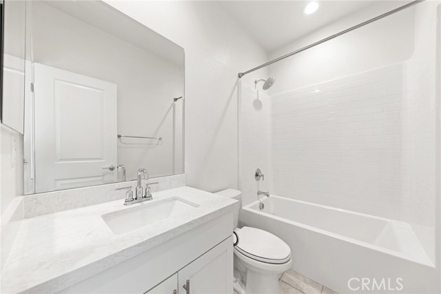 Detail Gallery Image 29 of 39 For 200 Winterbrook, Lake Forest,  CA 92610 - 2 Beds | 2/1 Baths