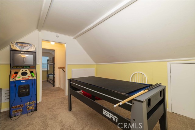 Detail Gallery Image 12 of 18 For 42769 Conifer Dr, Big Bear Lake,  CA 92315 - 4 Beds | 1 Baths