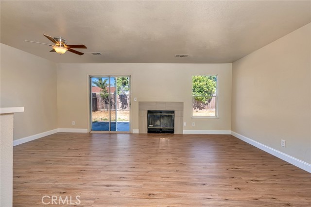 Detail Gallery Image 6 of 27 For 2033 Gleneagle St, Atwater,  CA 95301 - 3 Beds | 2 Baths