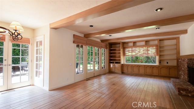 5250 Scott Robertson Road photo 5