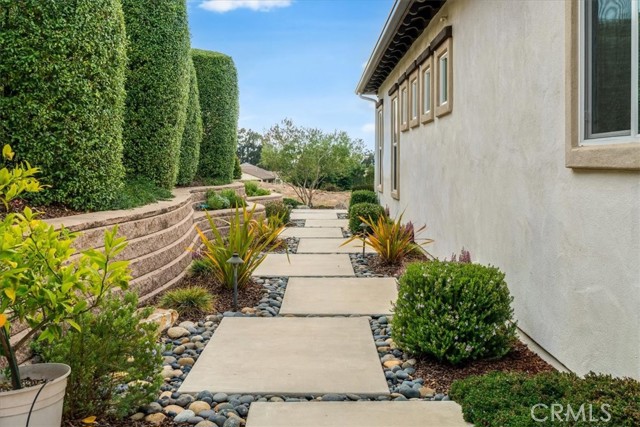 1702 Louise Lane, Nipomo CA: https://media.crmls.org/medias/d3d0adaf-2bb4-49df-9ac3-ab43cf3de813.jpg