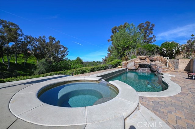 Detail Gallery Image 4 of 70 For 26586 via Noveno, Mission Viejo,  CA 92691 - 4 Beds | 3 Baths