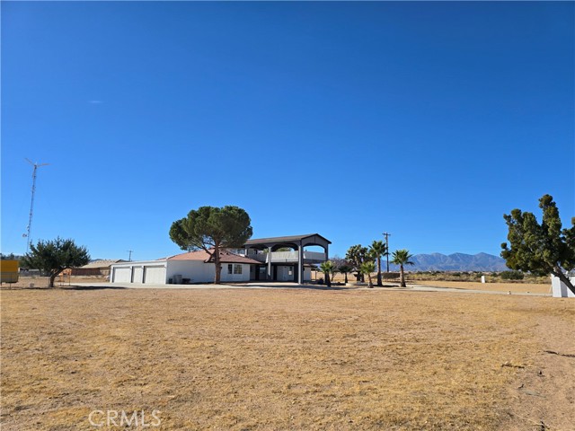 Detail Gallery Image 7 of 36 For 12940 Jenny St, Oak Hills,  CA 92344 - 5 Beds | 3/1 Baths